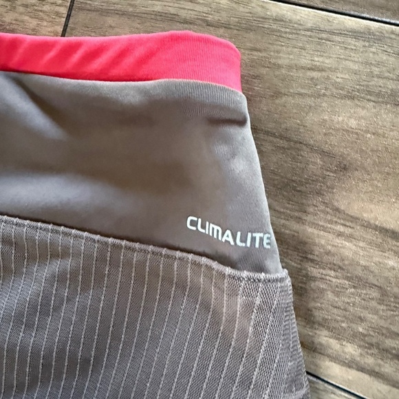 Adidas ClimaCool Skirt | Size XS | Taupe w/ Hot Pink Accent - Picture 2 of 7